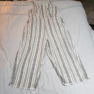 Old Navy linen jumpsuit WITH POCKETS!